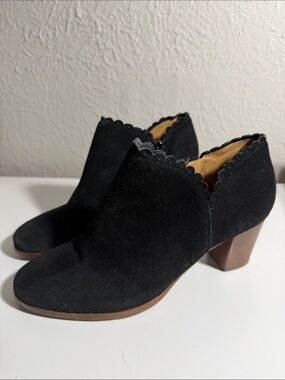 Jack Rogers Black Suede Scalloped Ankle Booties